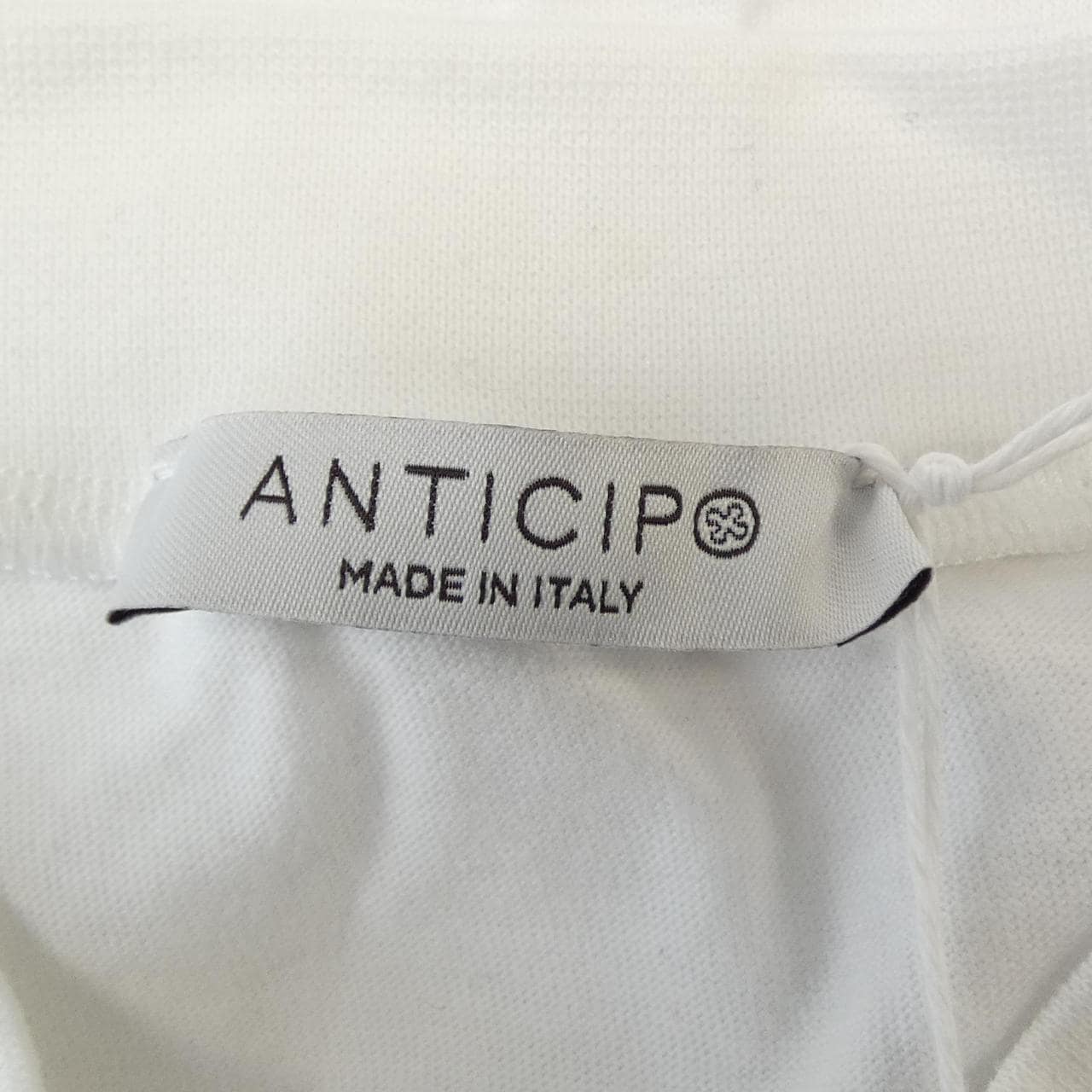 アンティーチポ ANTICIPO トップス