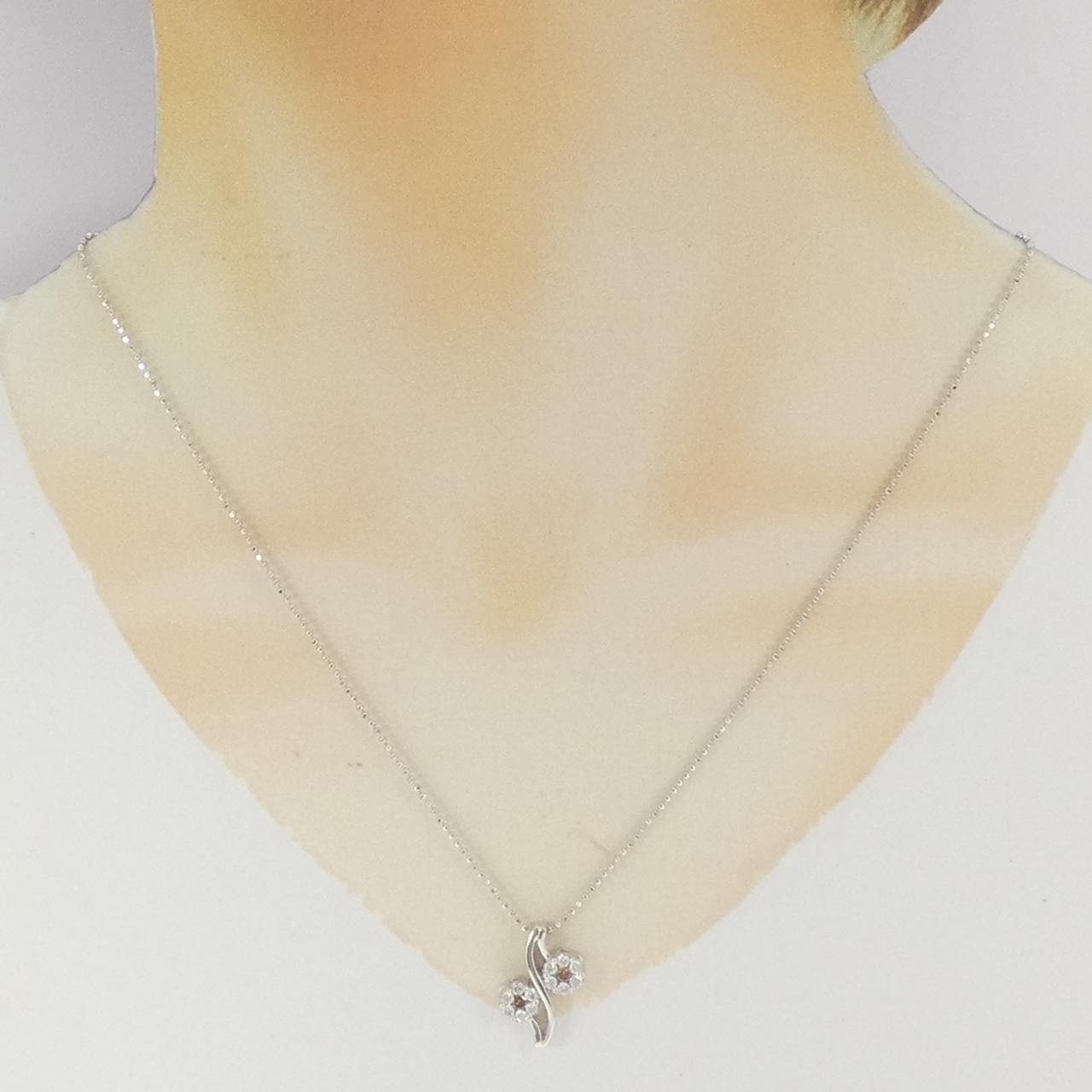 K18WG フラワー ダイヤモンド ネックレス