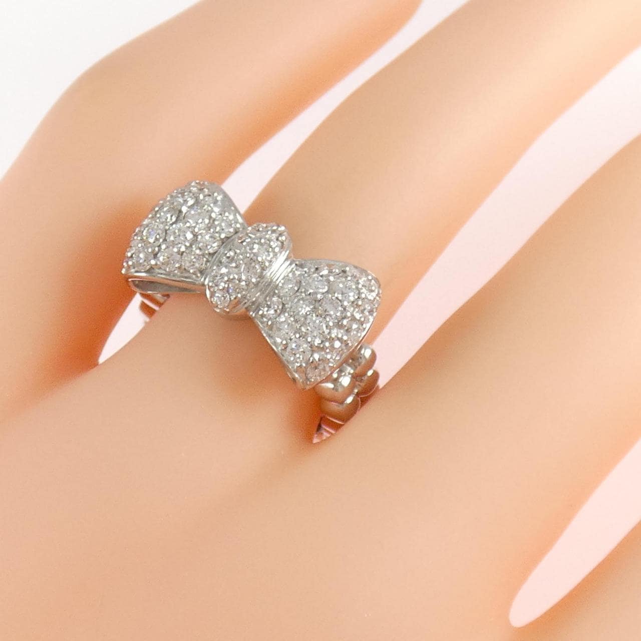 K18WG リボン ダイヤモンド リング 0.80CT