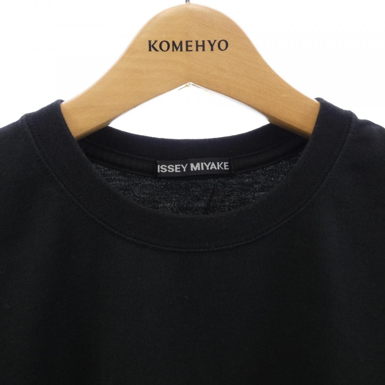 イッセイミヤケ ISSEY MIYAKE ME71JK438 Tシャツ