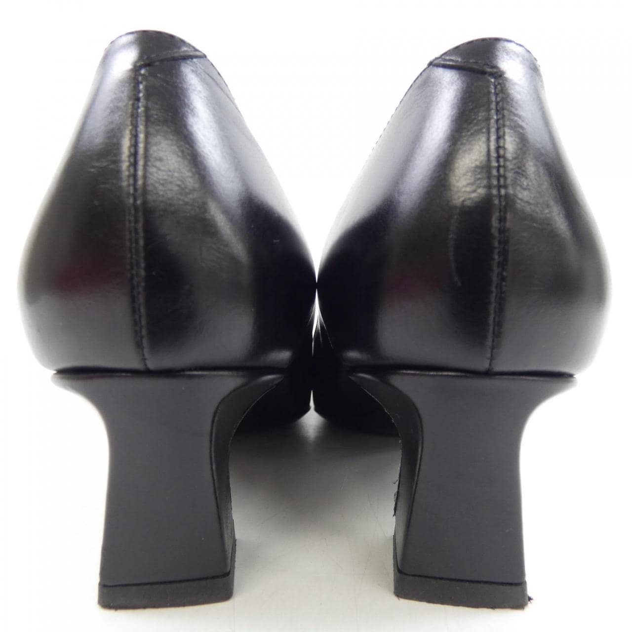 ロジェヴィヴィエ ROGER VIVIER パンプス