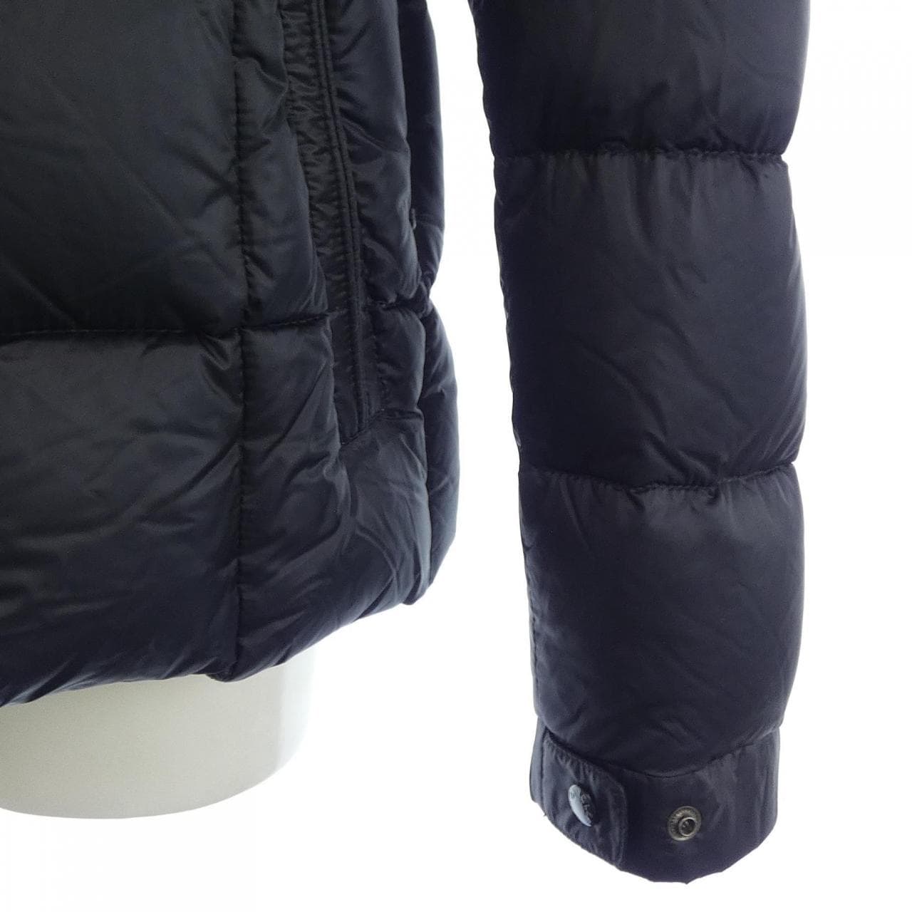 モンクレール MONCLER KORUM ダウンジャケット