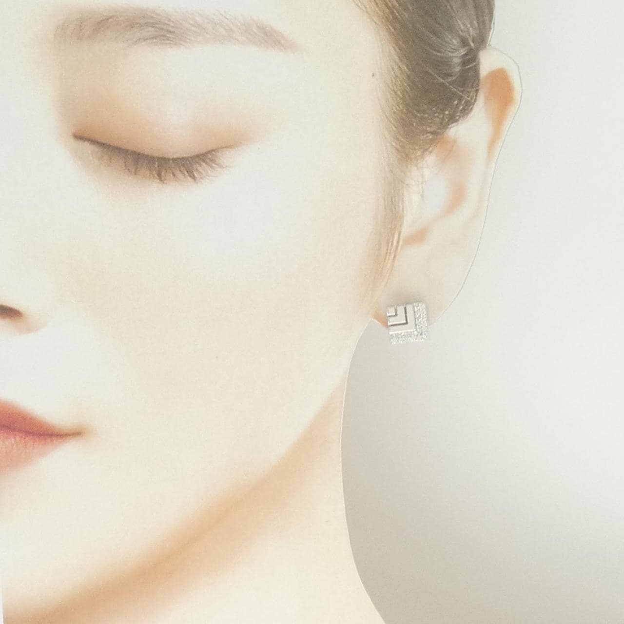 K18WG ダイヤモンド ピアス 0.34CT