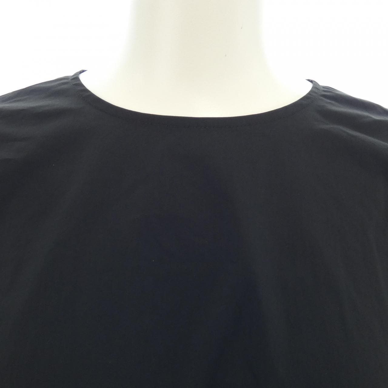 ヨリ yori トップス