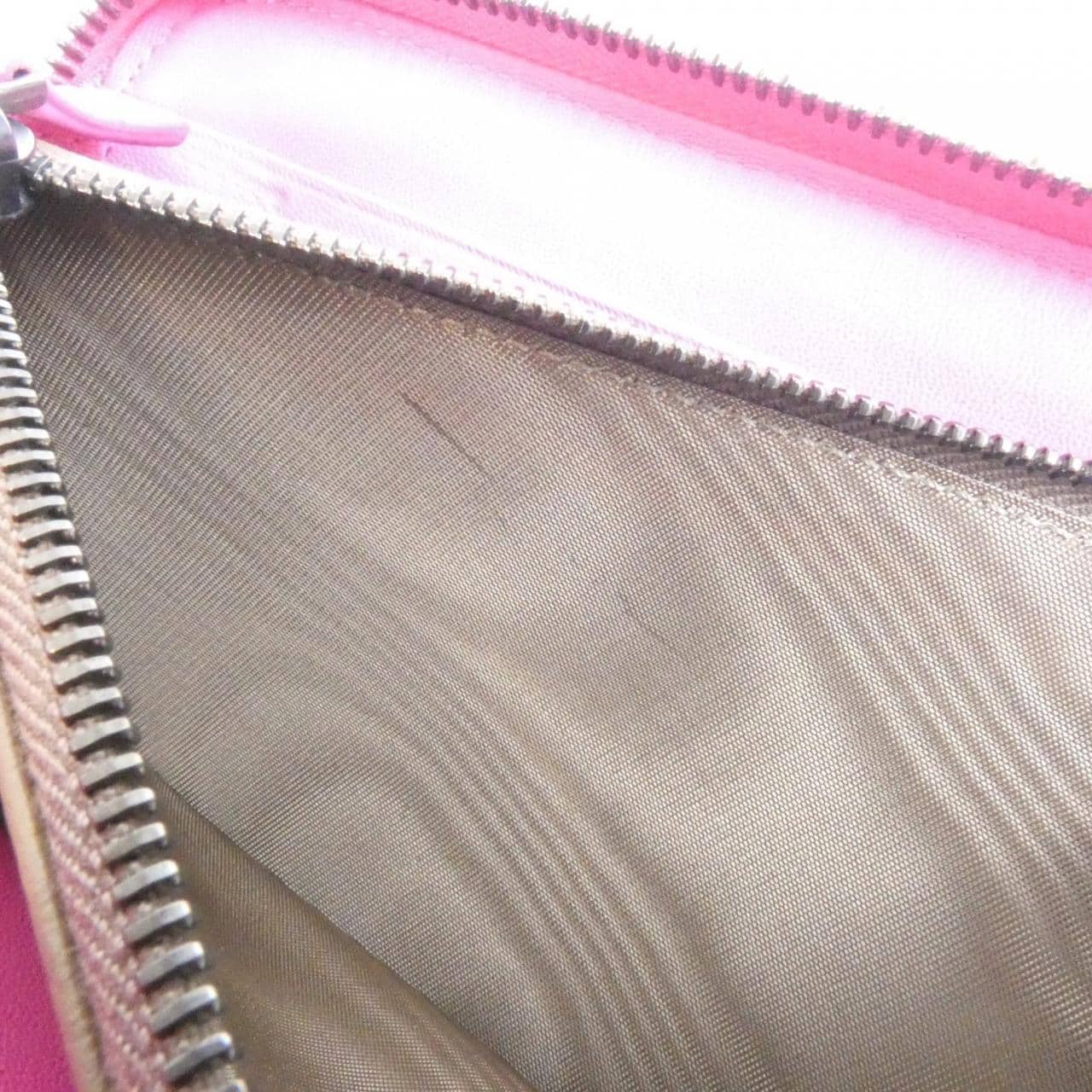 ボッテガヴェネタ 114076 VT202 財布