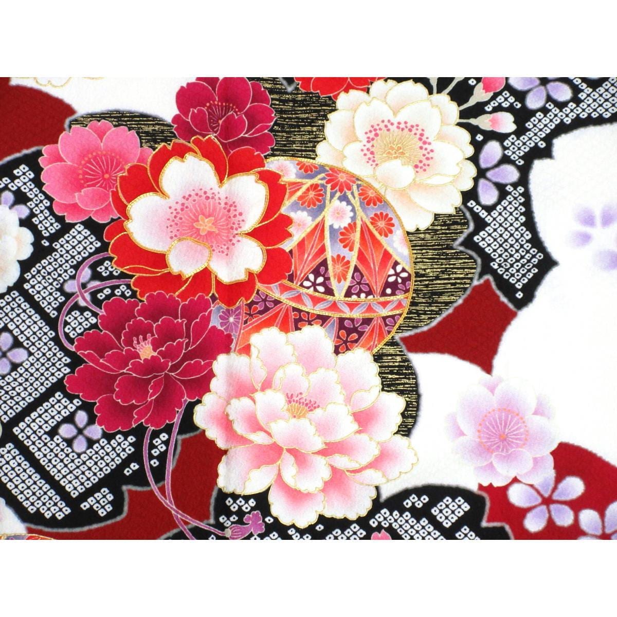 振袖　友禅金彩加工　刺繍入り