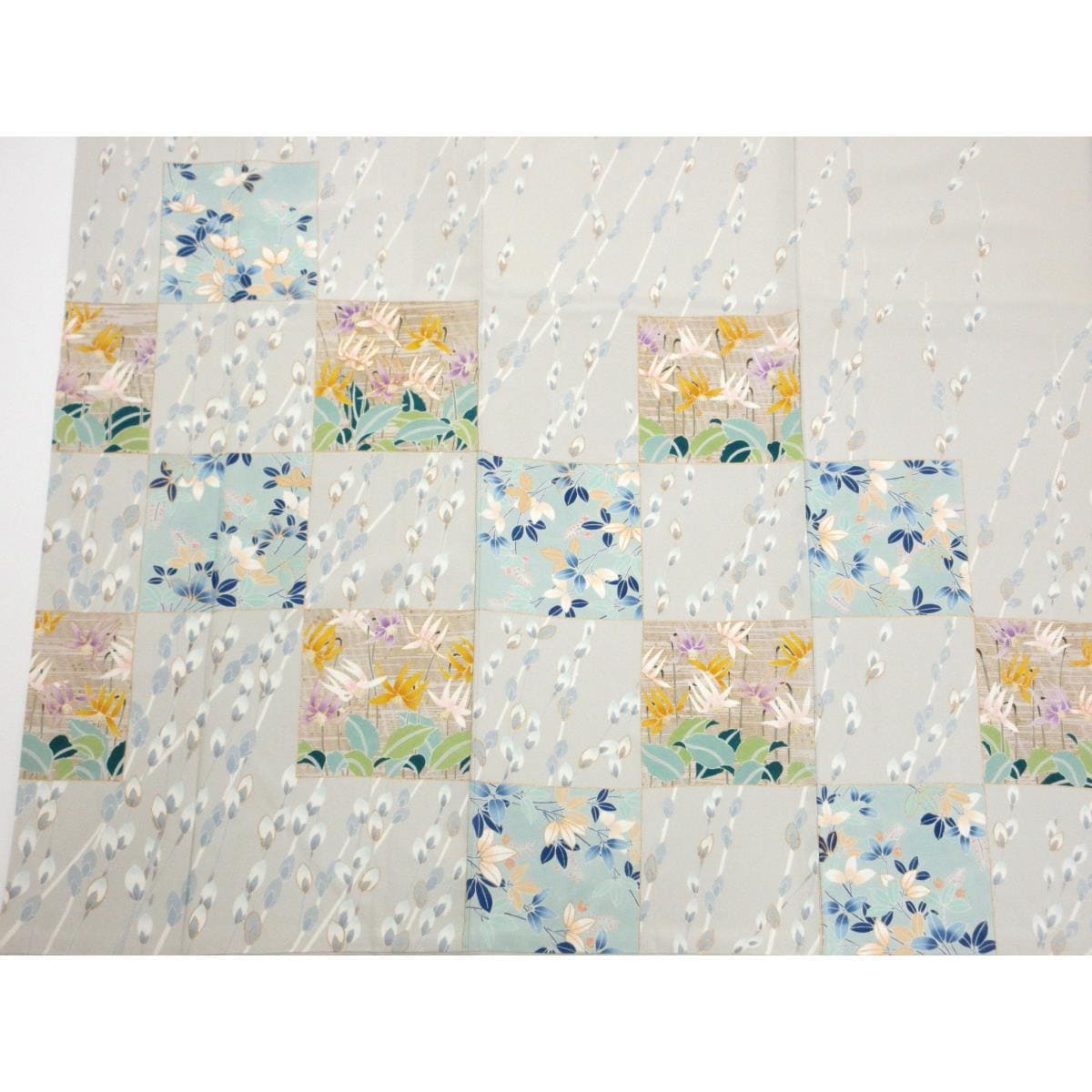 訪問着　友禅金彩加工　刺繍入り