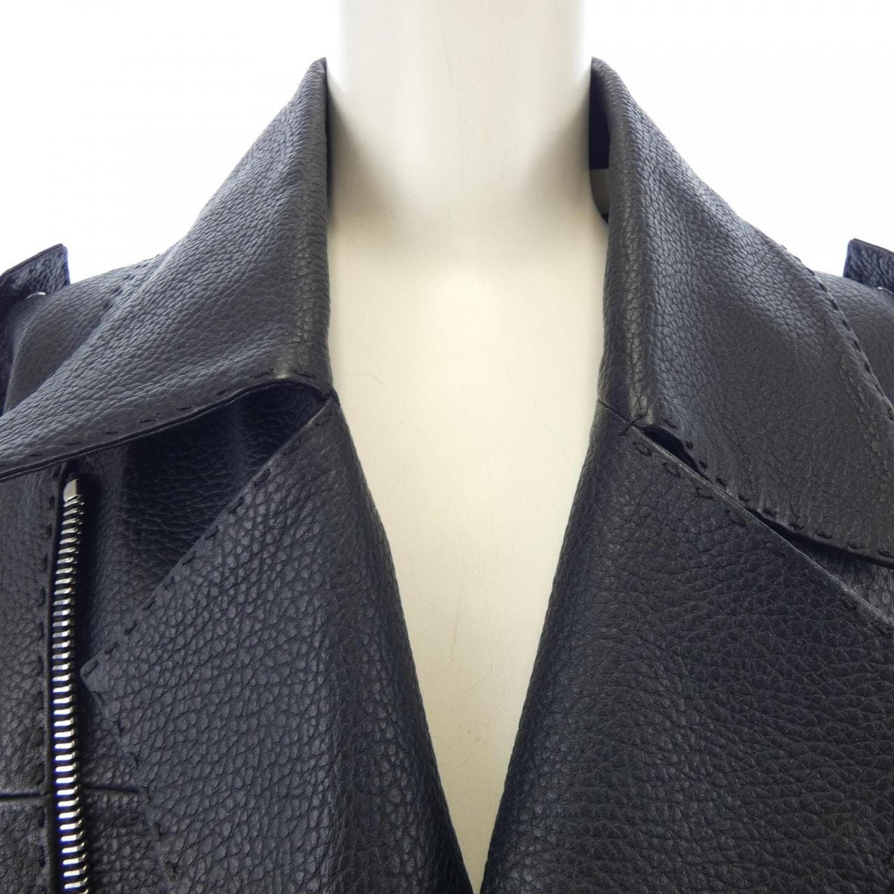 フェンディ FENDI FPJ106 APRQ レザーライダースジャケット