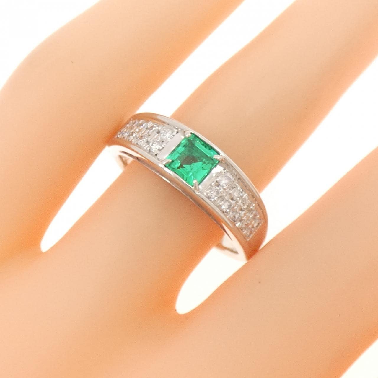 PT900 エメラルド リング 0.44CT