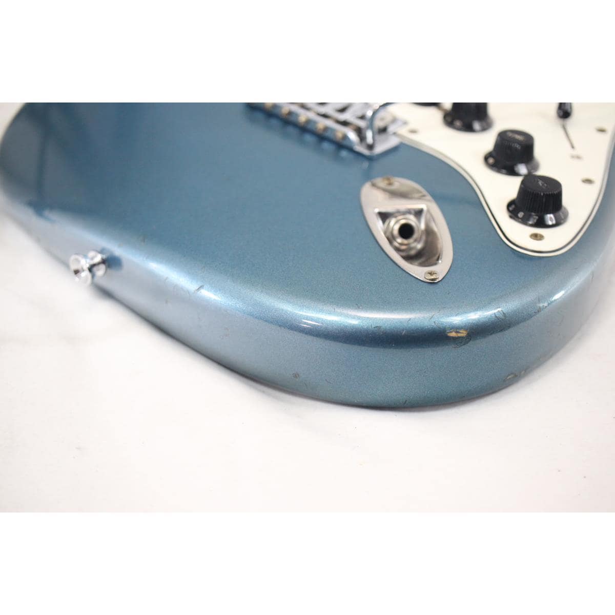 SQUIER ST551