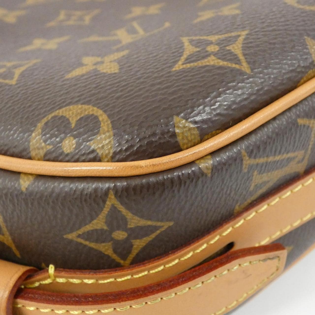 LOUIS VUITTON Monogram Boite Chapeau Soupre MM M45647 Shoulder Bag