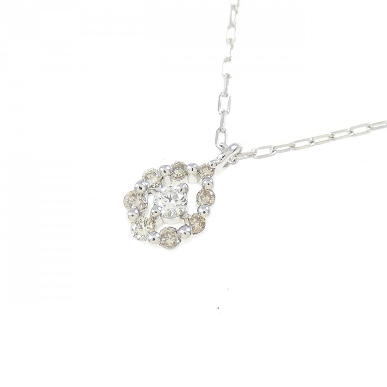 4゜C Diamond necklace