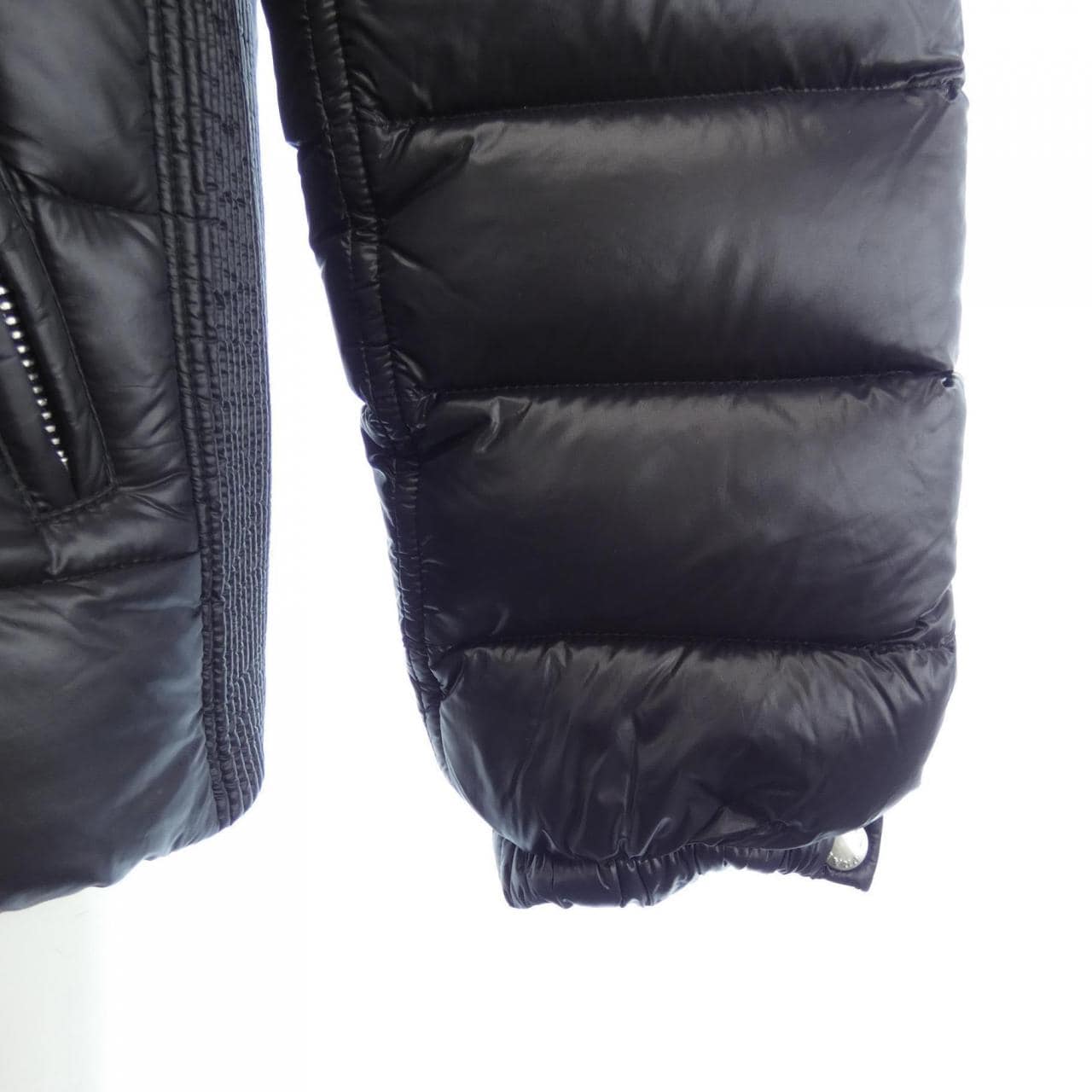 プラダ PRADA トライアングルロゴ SGA654 R142 AR0 ダウンジャケット