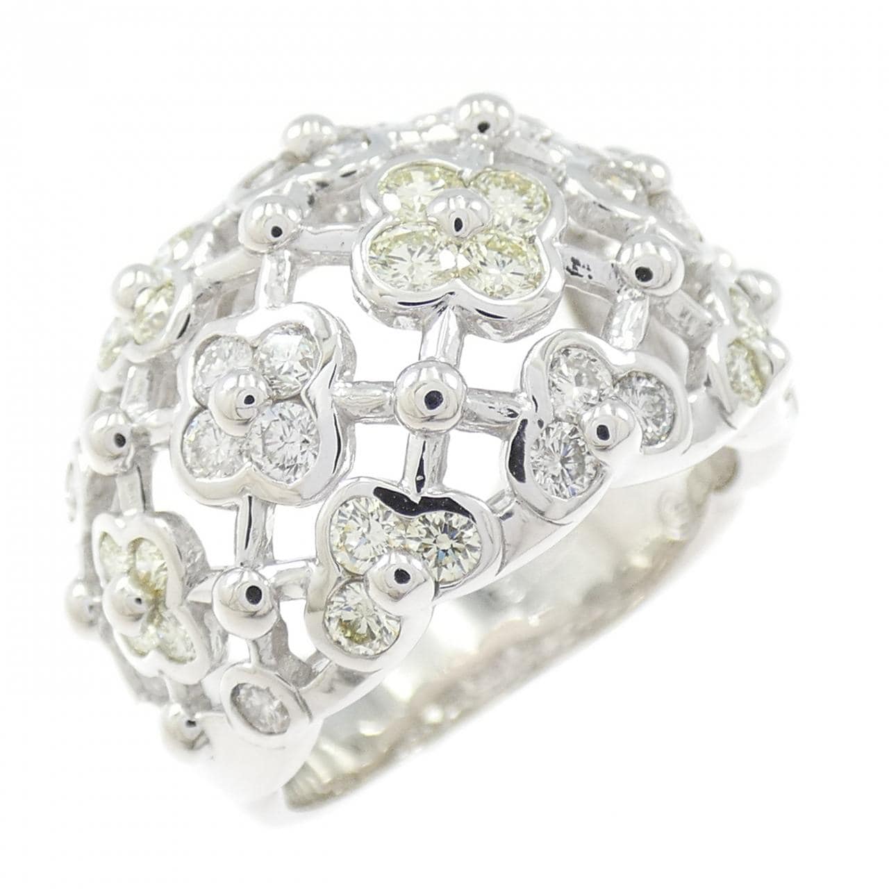 K18WG フラワー ダイヤモンド リング 1.32CT