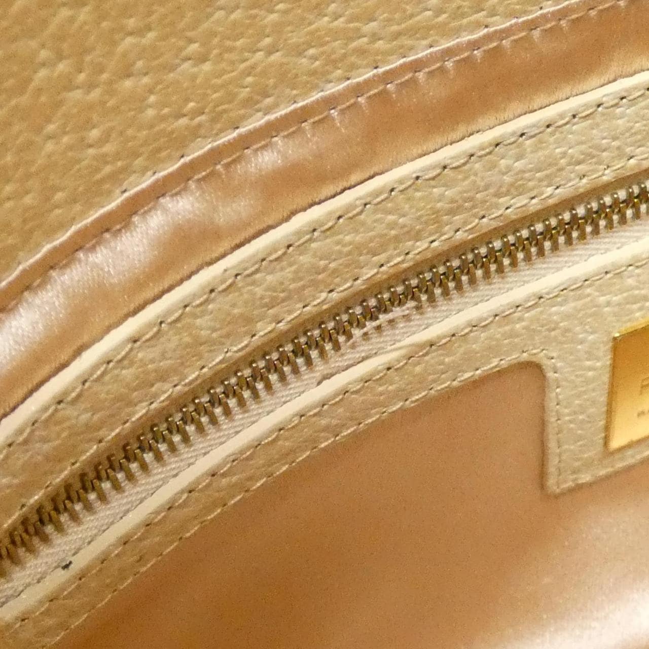 【ヴィンテージ】フェンディ 26725 ショルダーバッグ