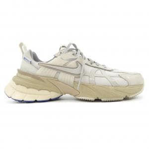 ナイキ NIKE スニーカー