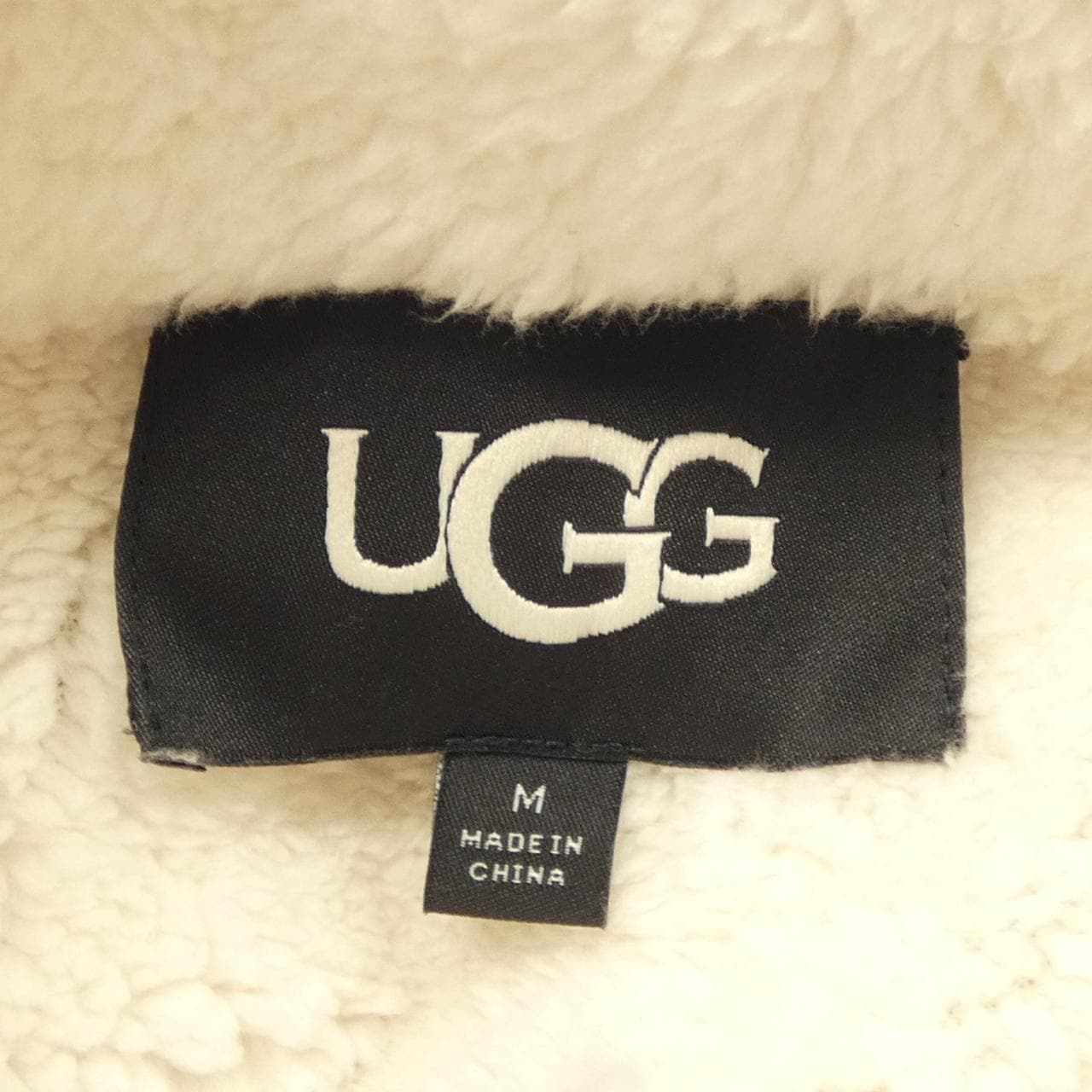 アグ UGG トップス