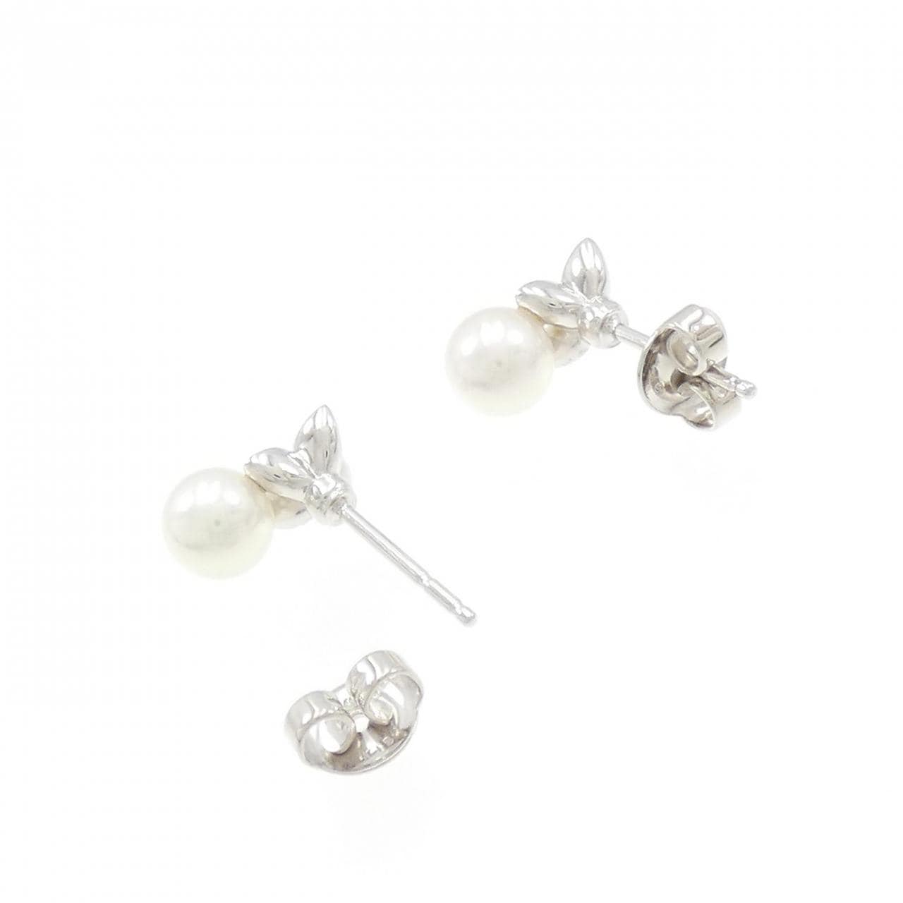 MIKIMOTO Akoya pearl earrings 5.6mm