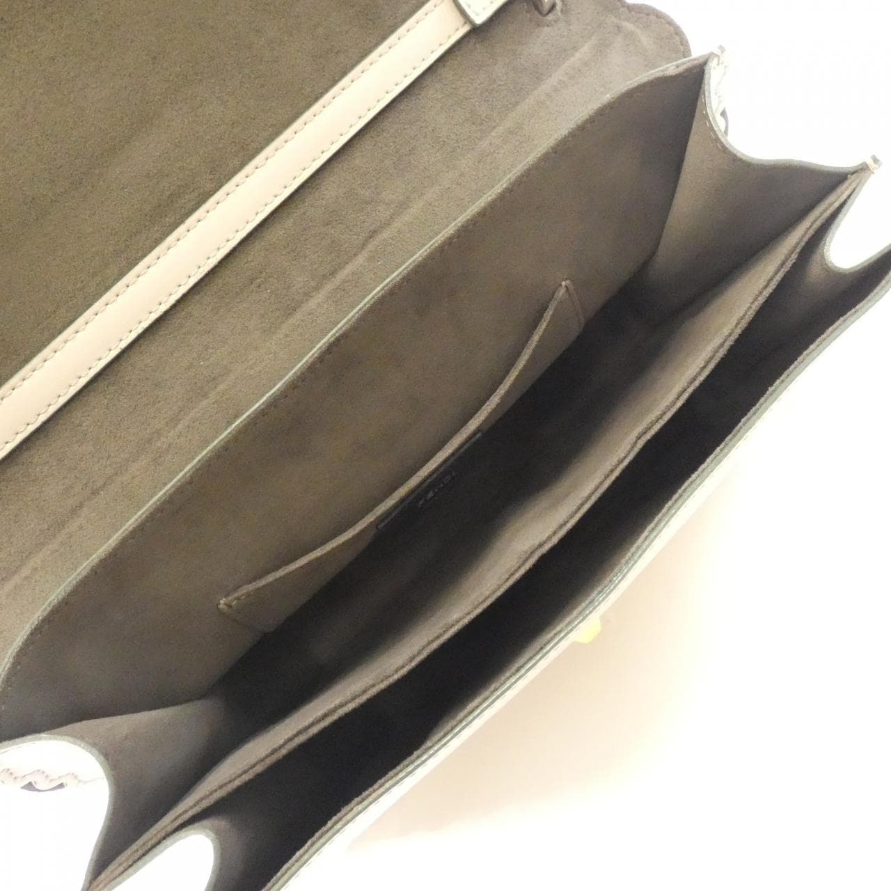 フェンディ キャナイ 8BT283 OZC ショルダーバッグ