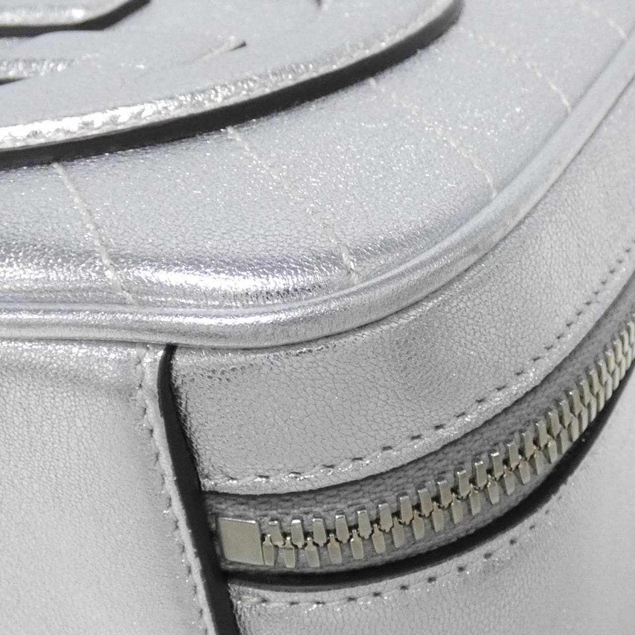 グッチ GUCCI BLONDIE 744434 AACBO バッグ