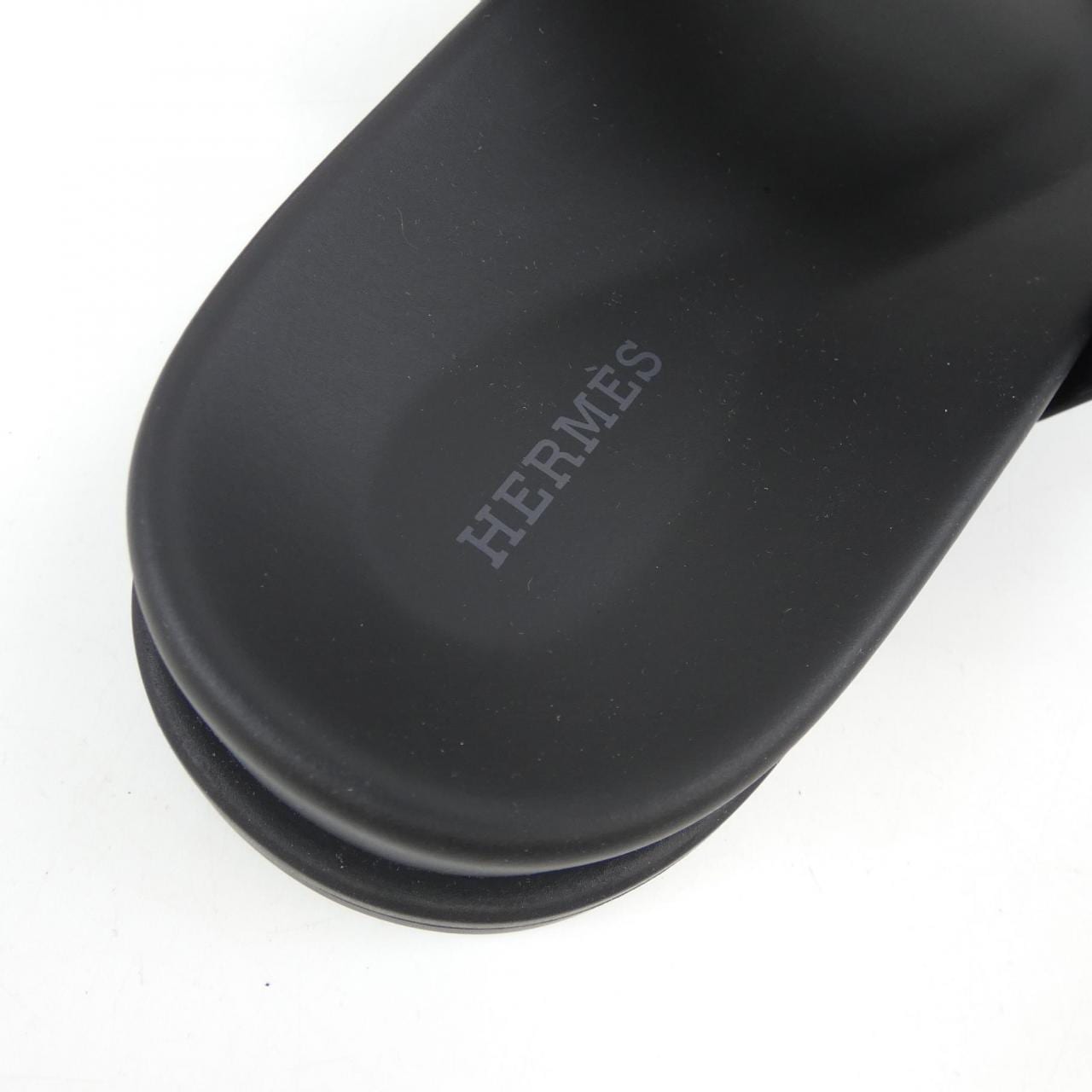 エルメス HERMES ジャクソン ケリーバックル 242951Z サンダル