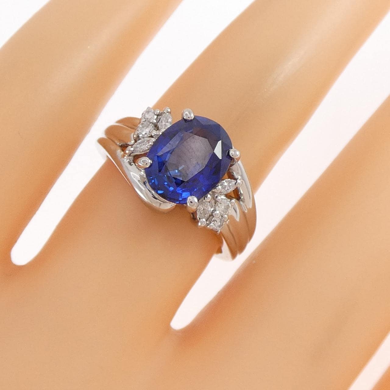 PT900 サファイヤ リング 2.39CT