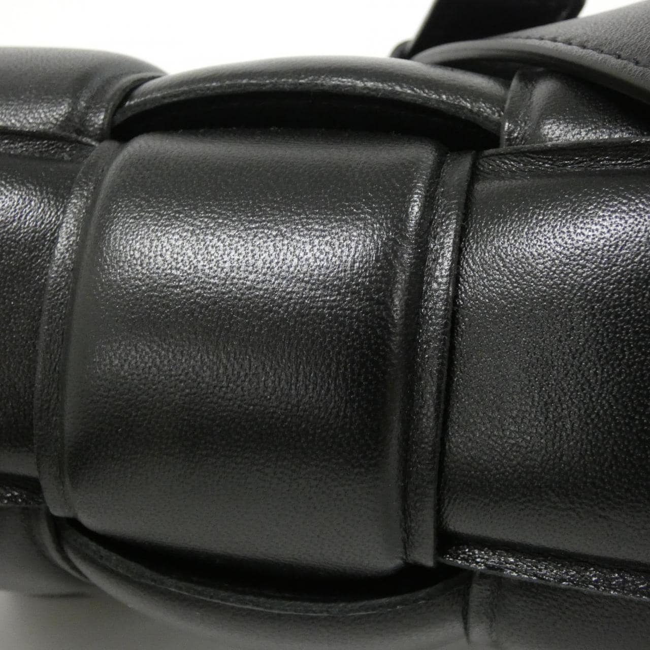 ボッテガヴェネタ 591970 VCQR1 ショルダーバッグ