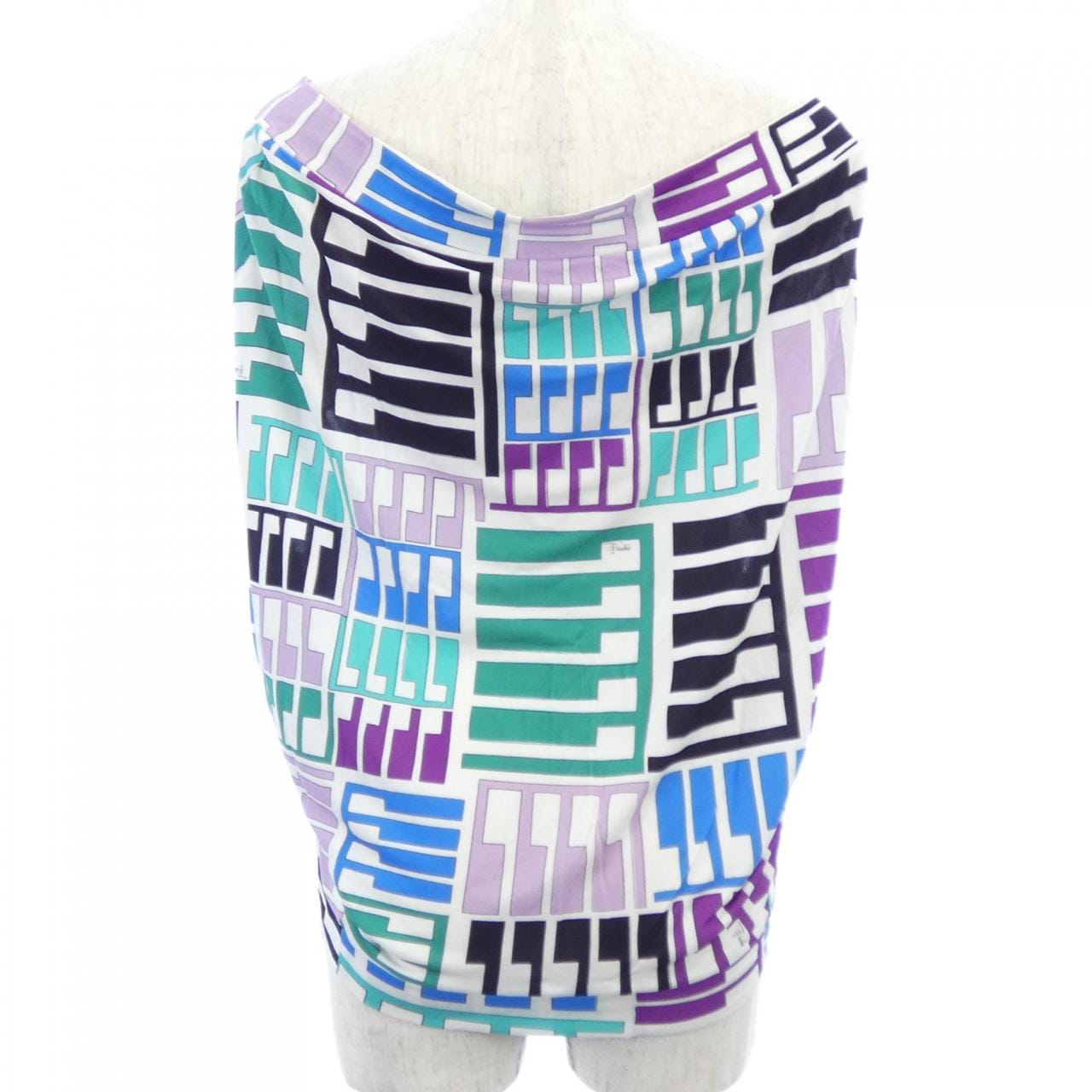 エミリオプッチ EMILIO PUCCI トップス