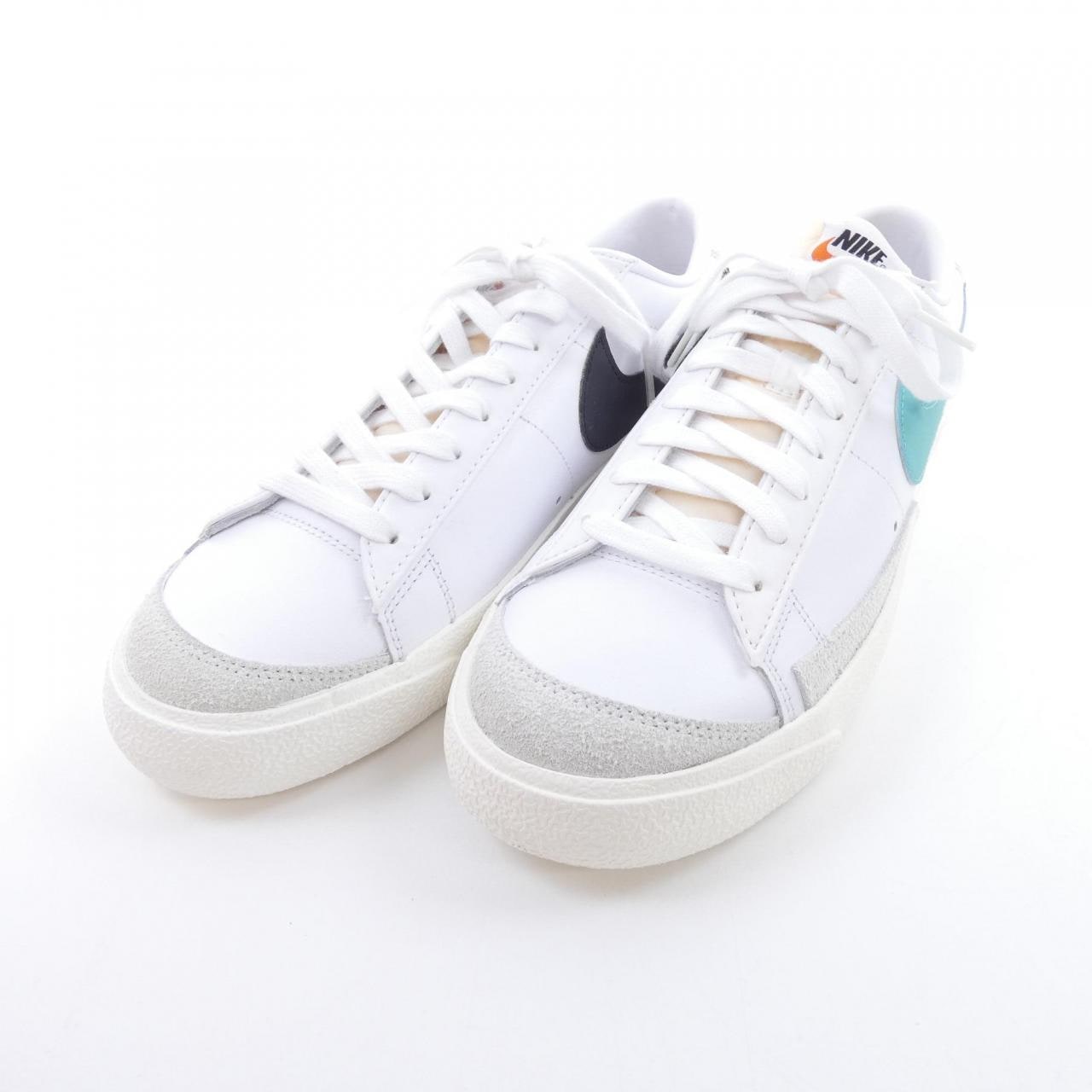 ナイキ NIKE スニーカー