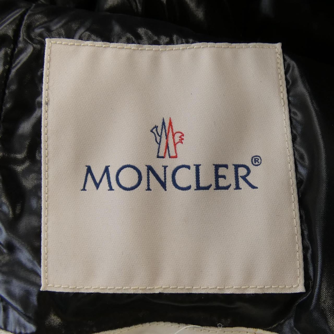 モンクレール MONCLER ダウンジャケット