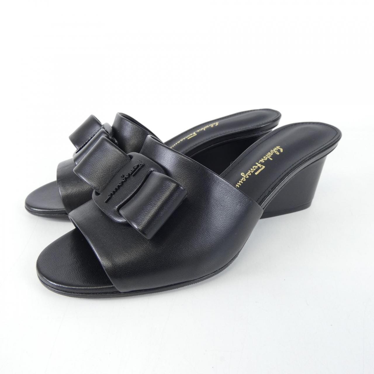サルヴァトーレフェラガモ SALVATORE FERRAGAMO サンダル
