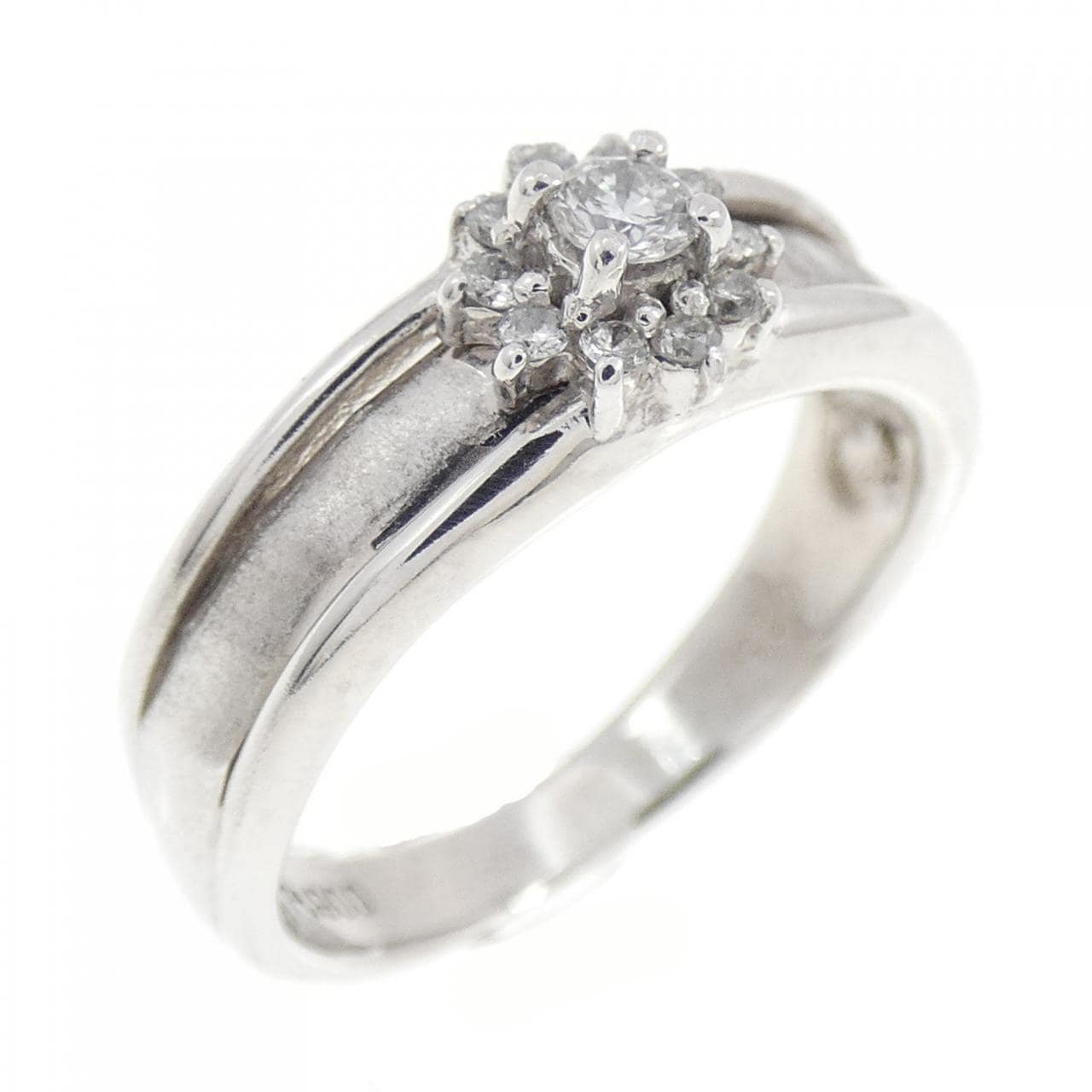 PT900 Flower Diamond Ring 0.15CT
