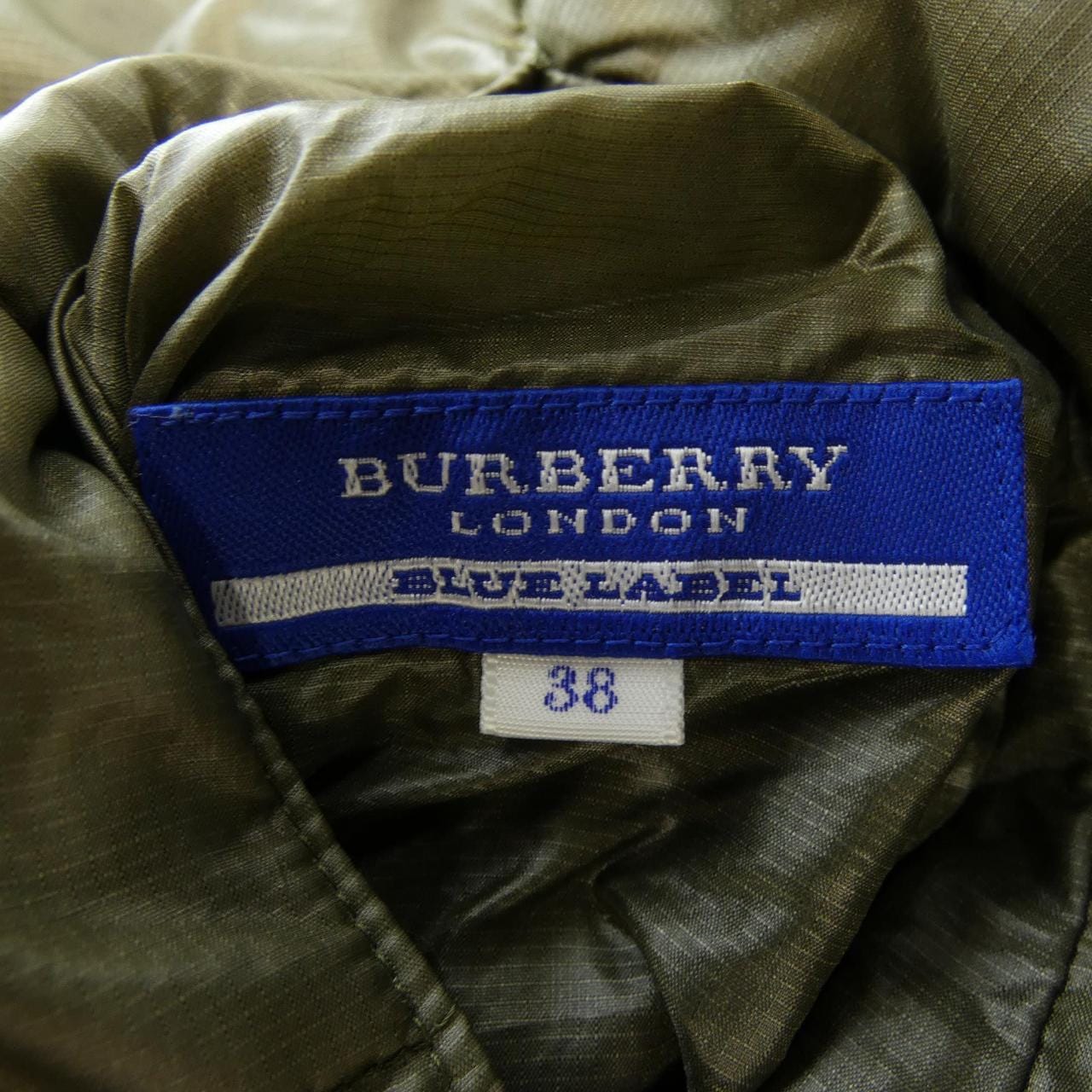 バーバリーブルーレーベル BURBERRY BLUE LABEL E1F35-250-79 ダウンジャケット