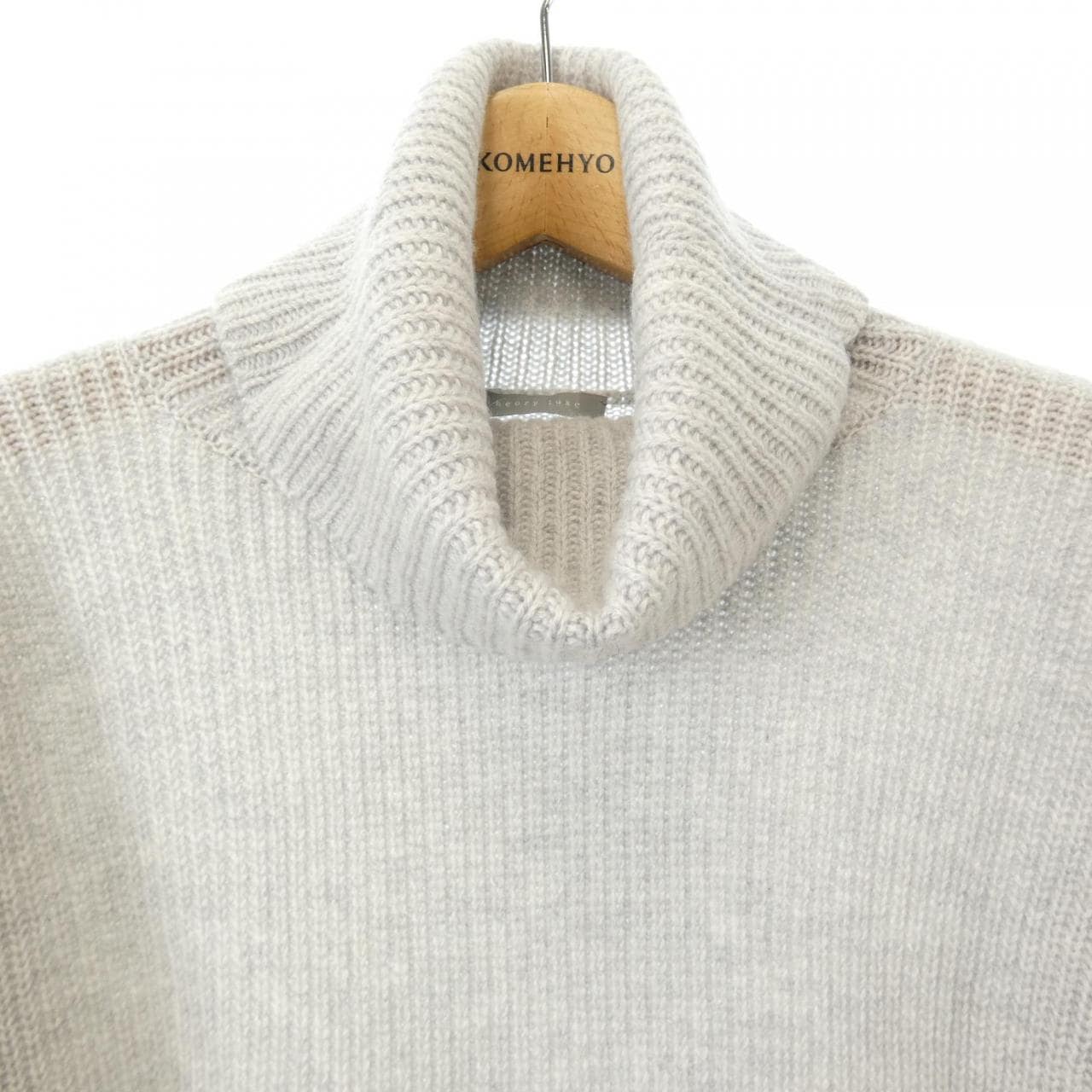 a1691　セオリーリュクス　セーター　やぎ革ベルト付き　ウール×キャメル30％