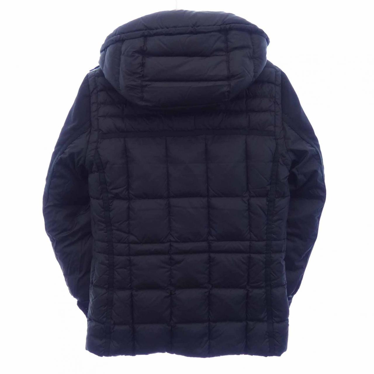 モンクレール MONCLER ダウンジャケット