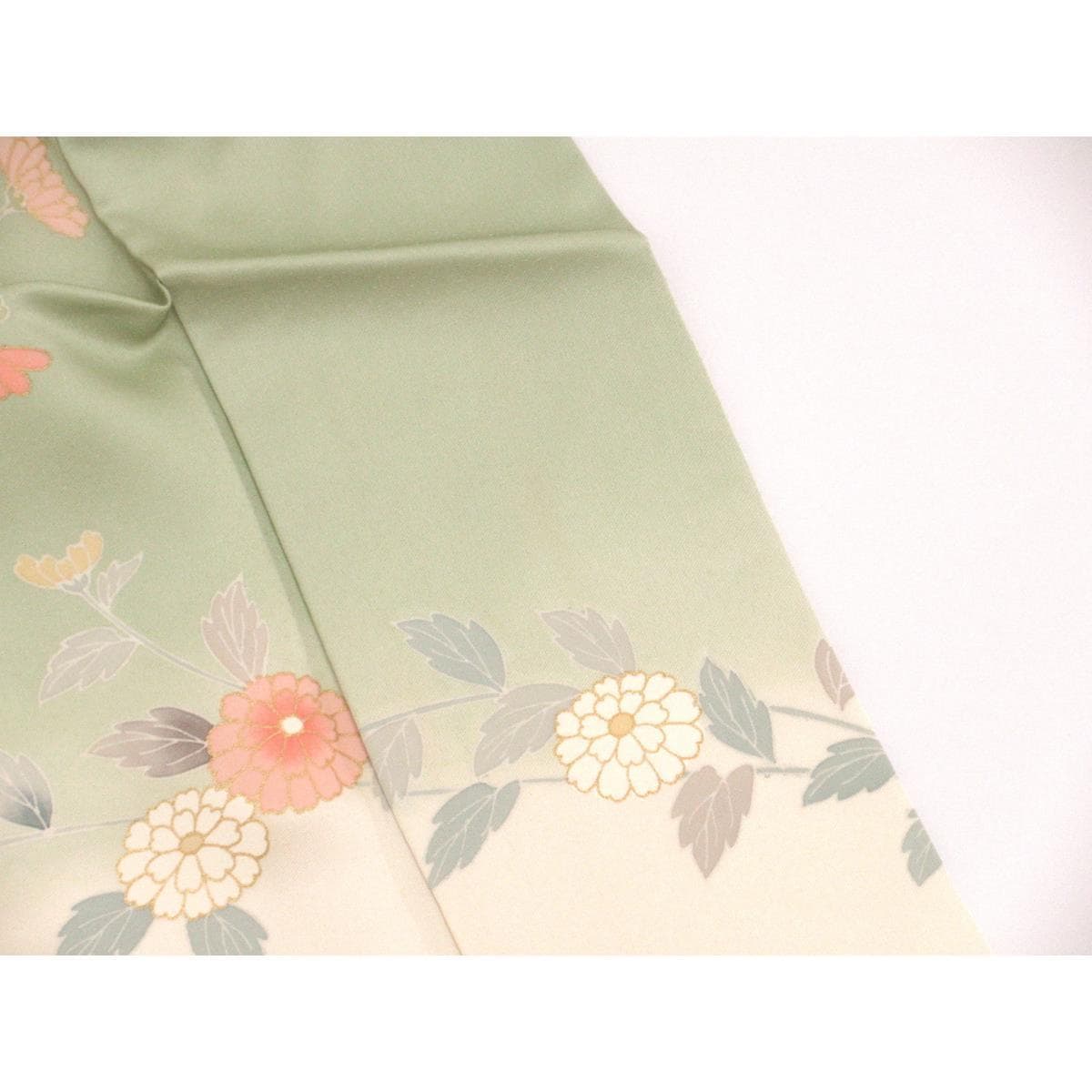 上門穿友禪金彩繡花佈