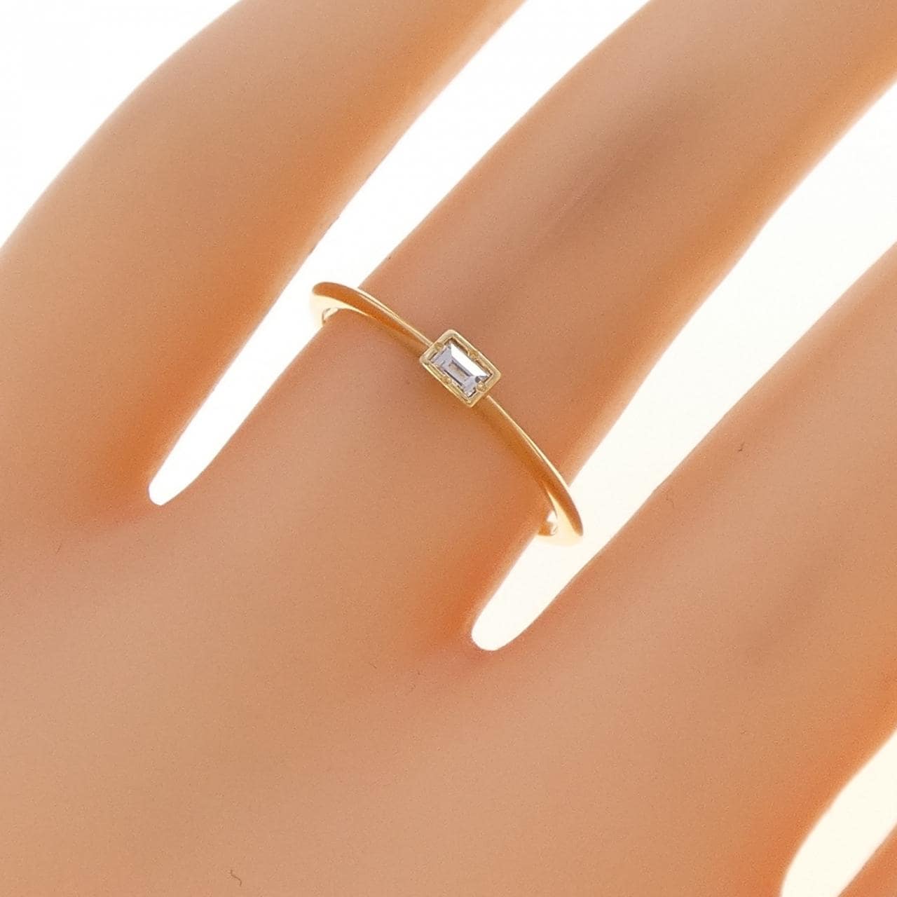 アーカー ヌーディーバゲット リング 0.03CT