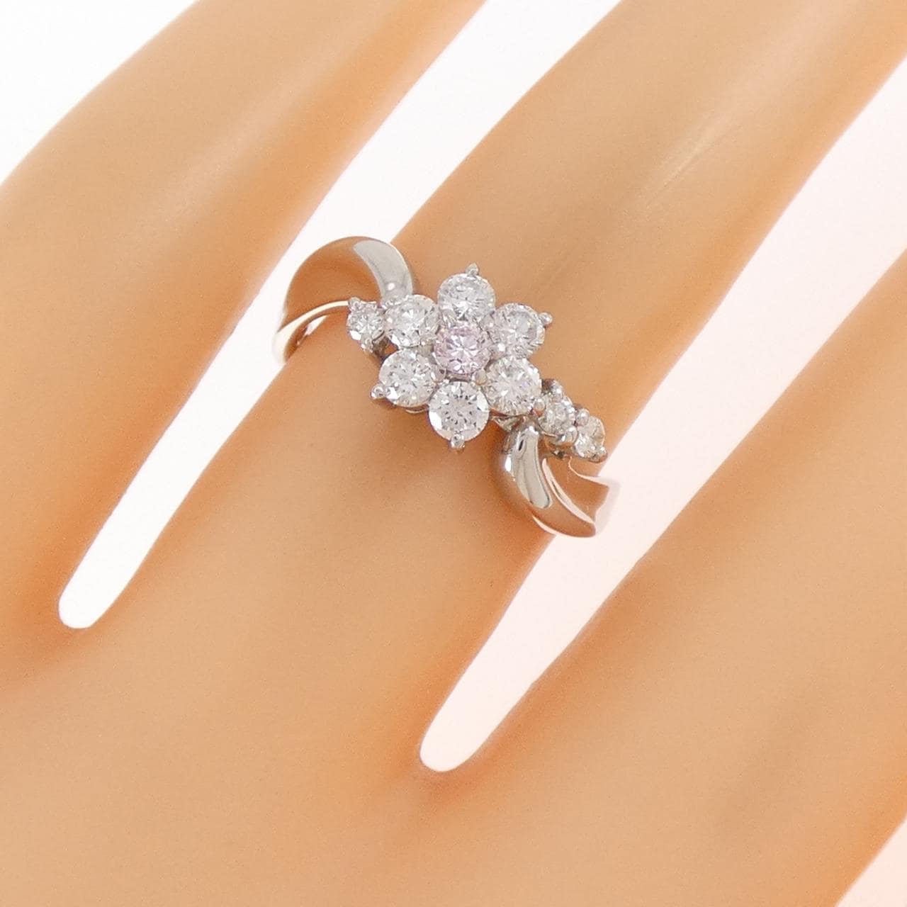 PT900 フラワー ダイヤモンド リング 0.50CT