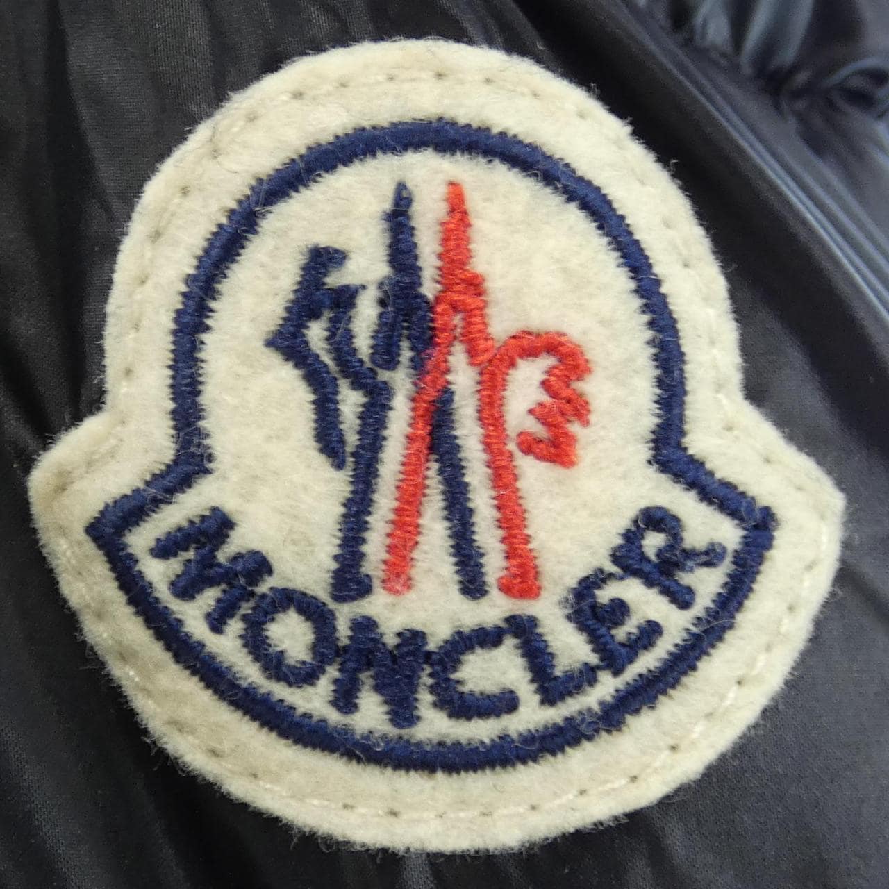 モンクレール MONCLER ダウンジャケット