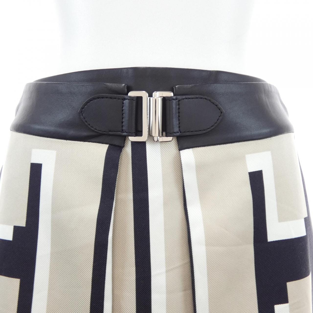 エルメス HERMES *07-7303 スカート