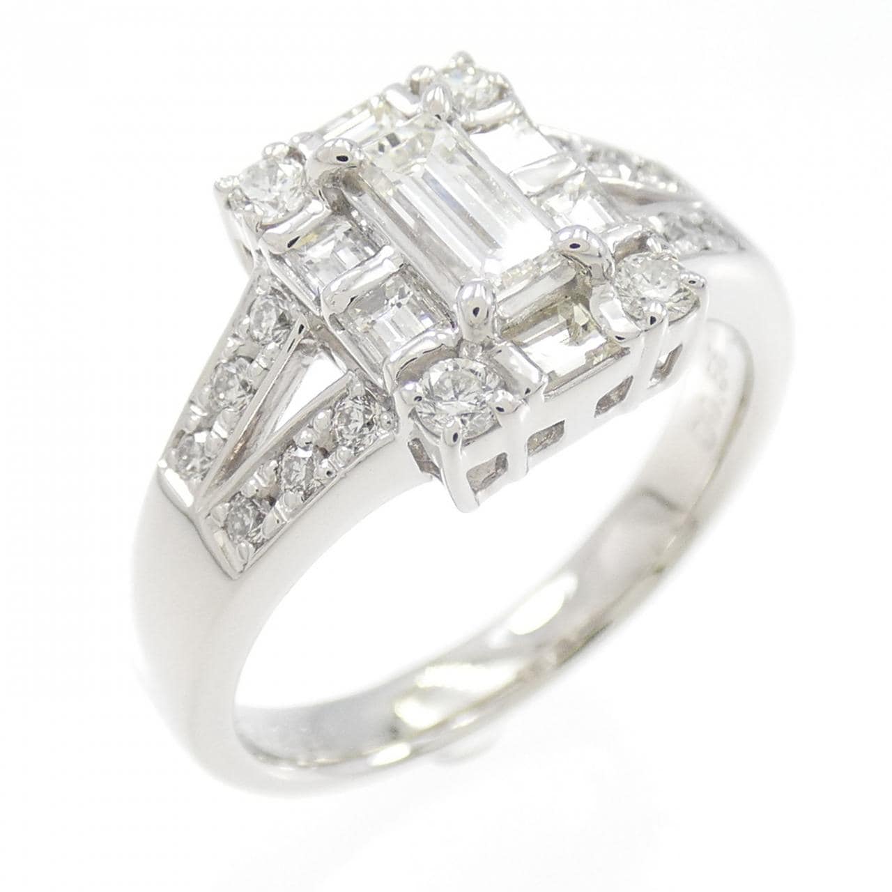 PT ダイヤモンド リング 0.268CT