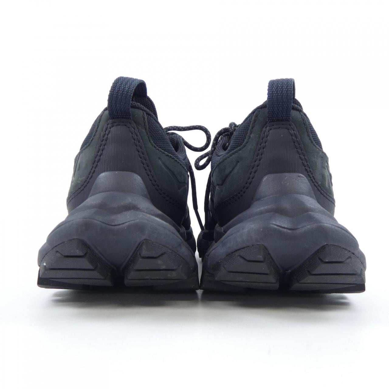 ホカオネオネ HOKA ONE ONE スニーカー