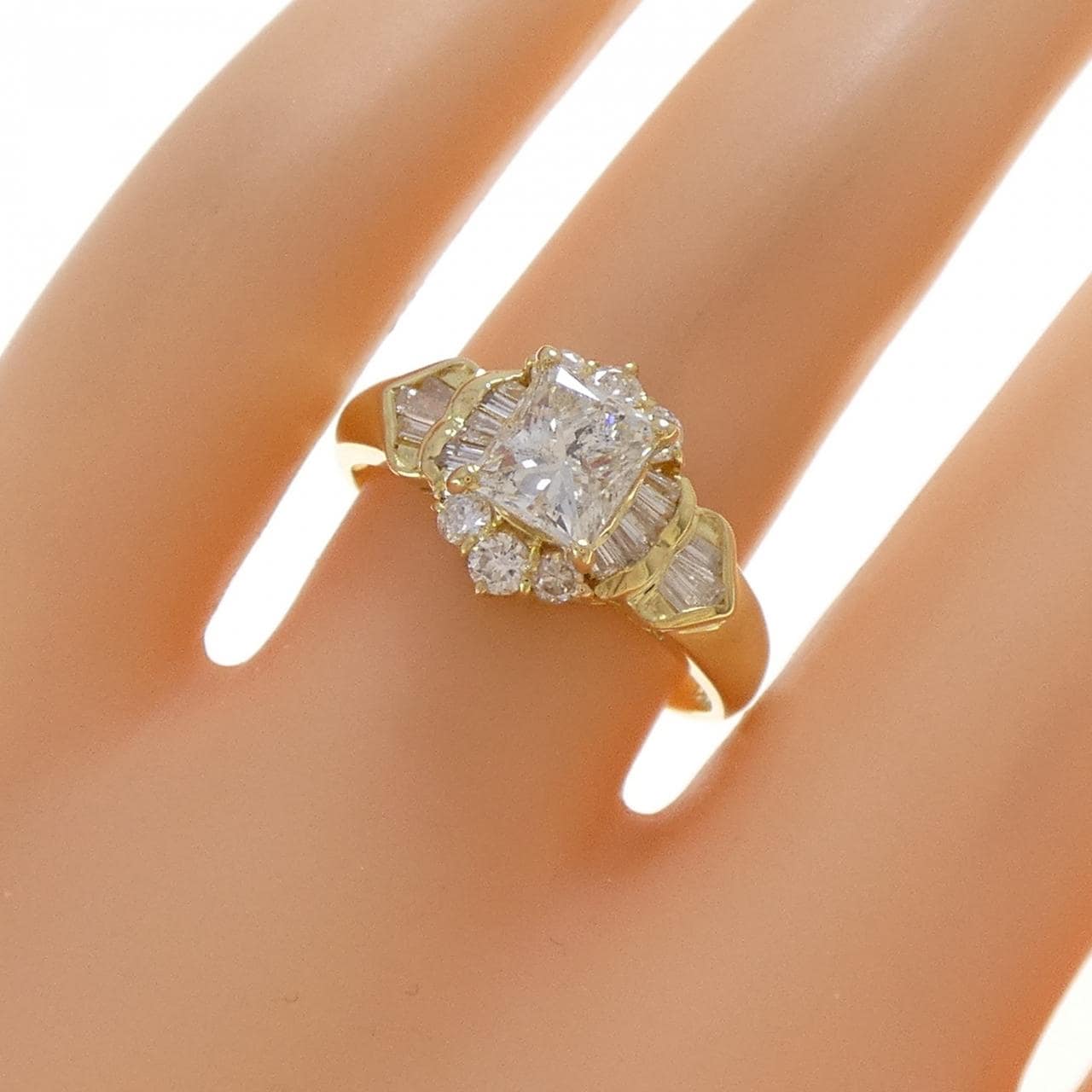 K18YG ダイヤモンド リング 1.06CT