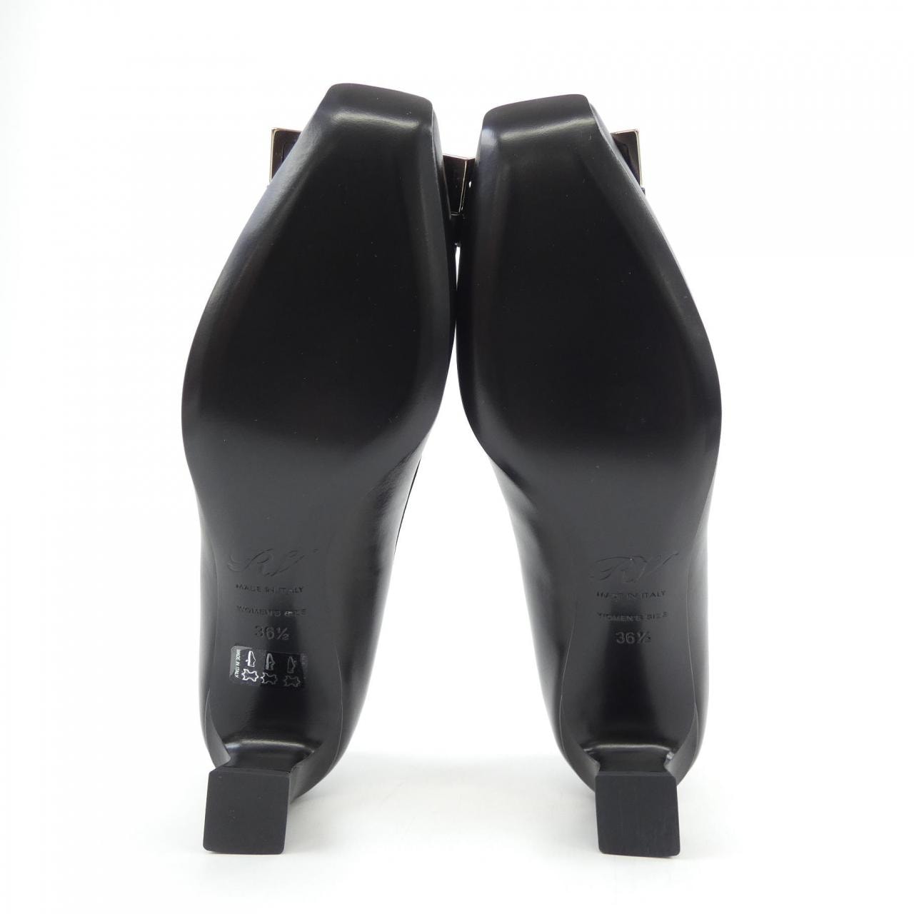 ロジェヴィヴィエ ROGER VIVIER パンプス