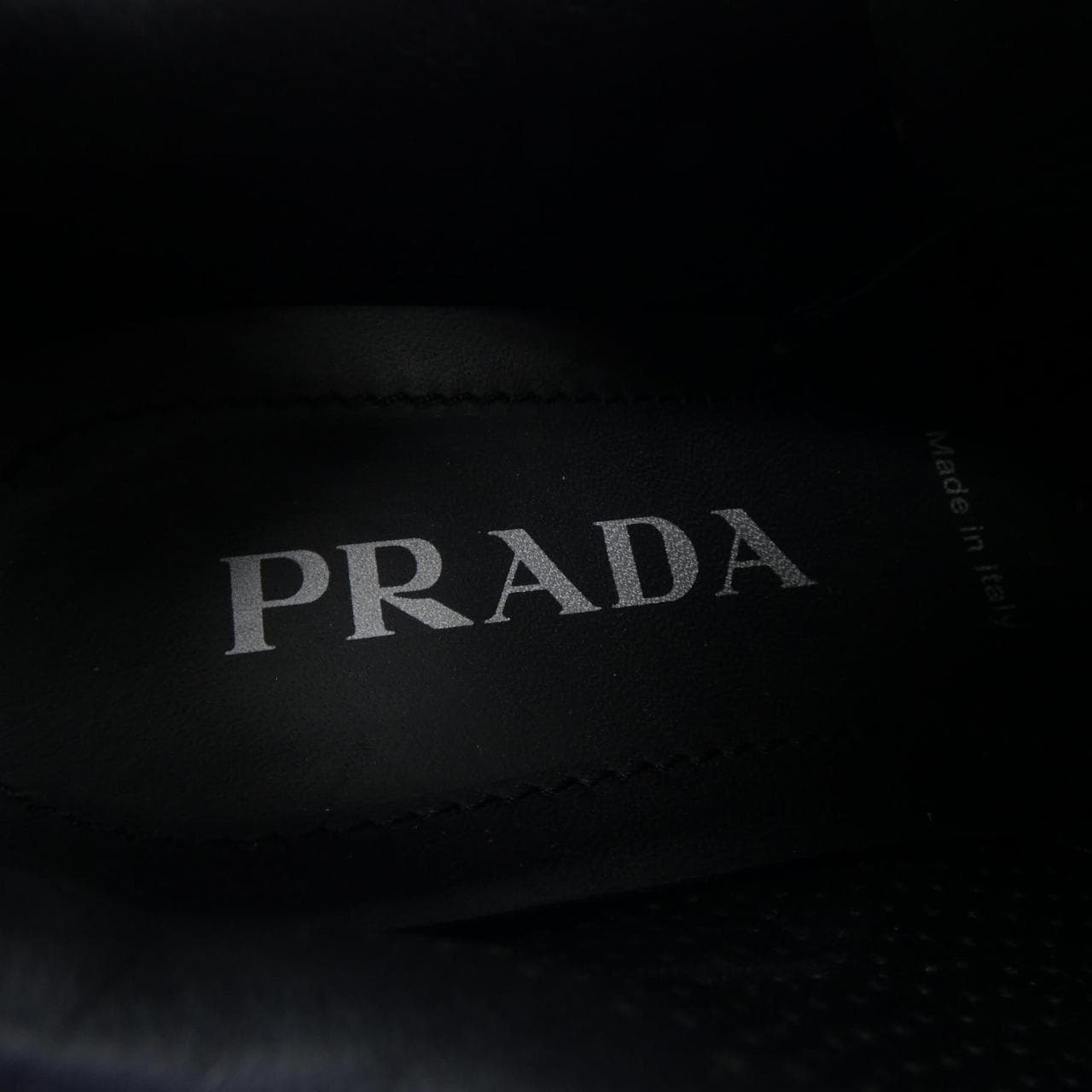 プラダ PRADA トライアングルロゴ 1E804M スニーカー