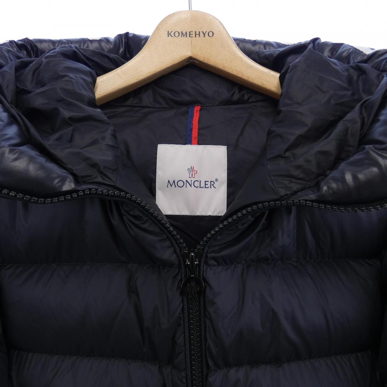 モンクレール MONCLER ダウンジャケット