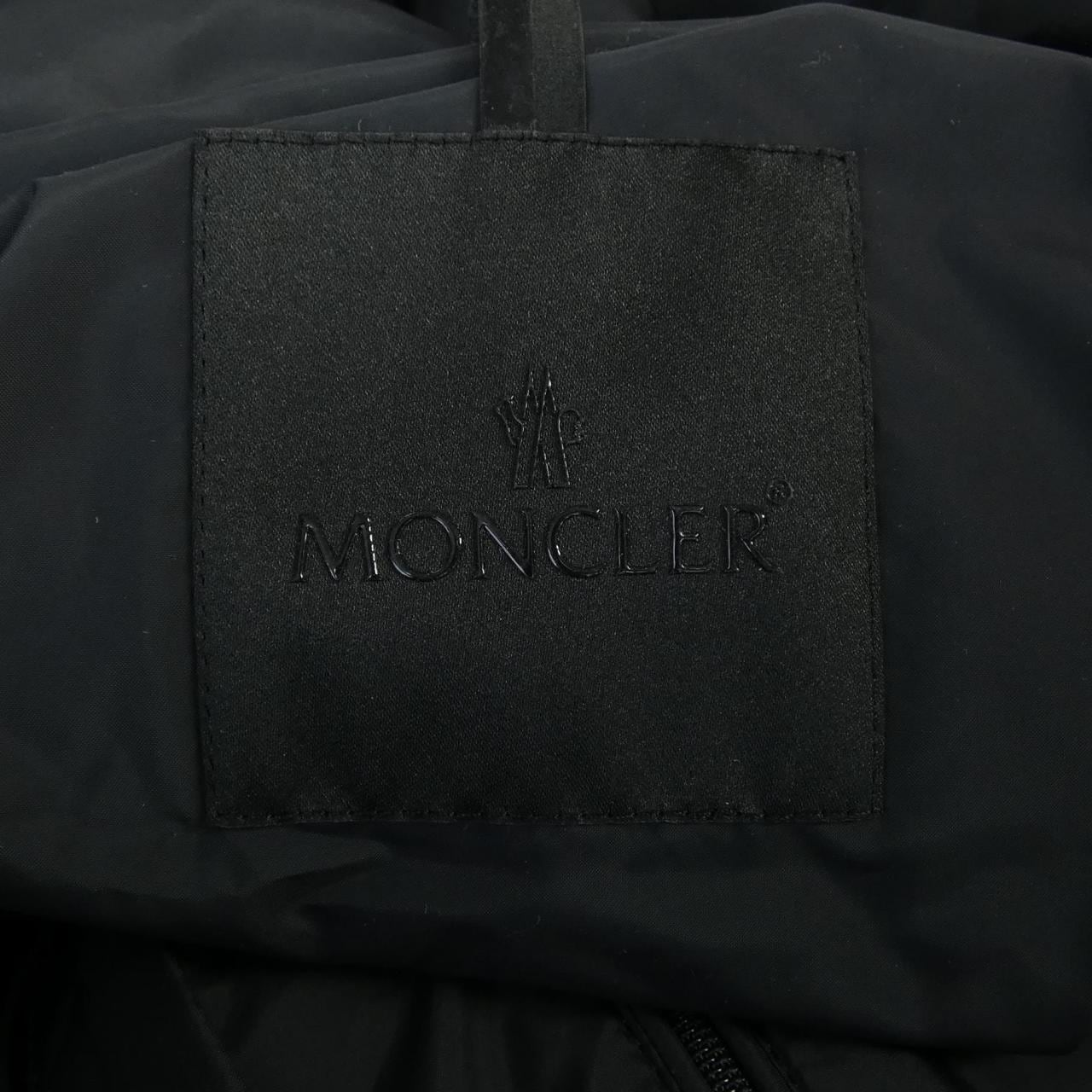 モンクレール MONCLER JELUZ ダウンジャケット