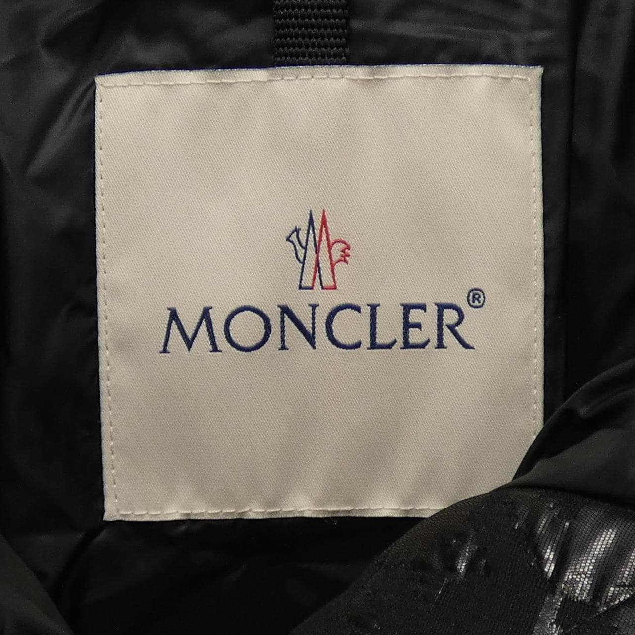 モンクレール MONCLER ダウンジャケット