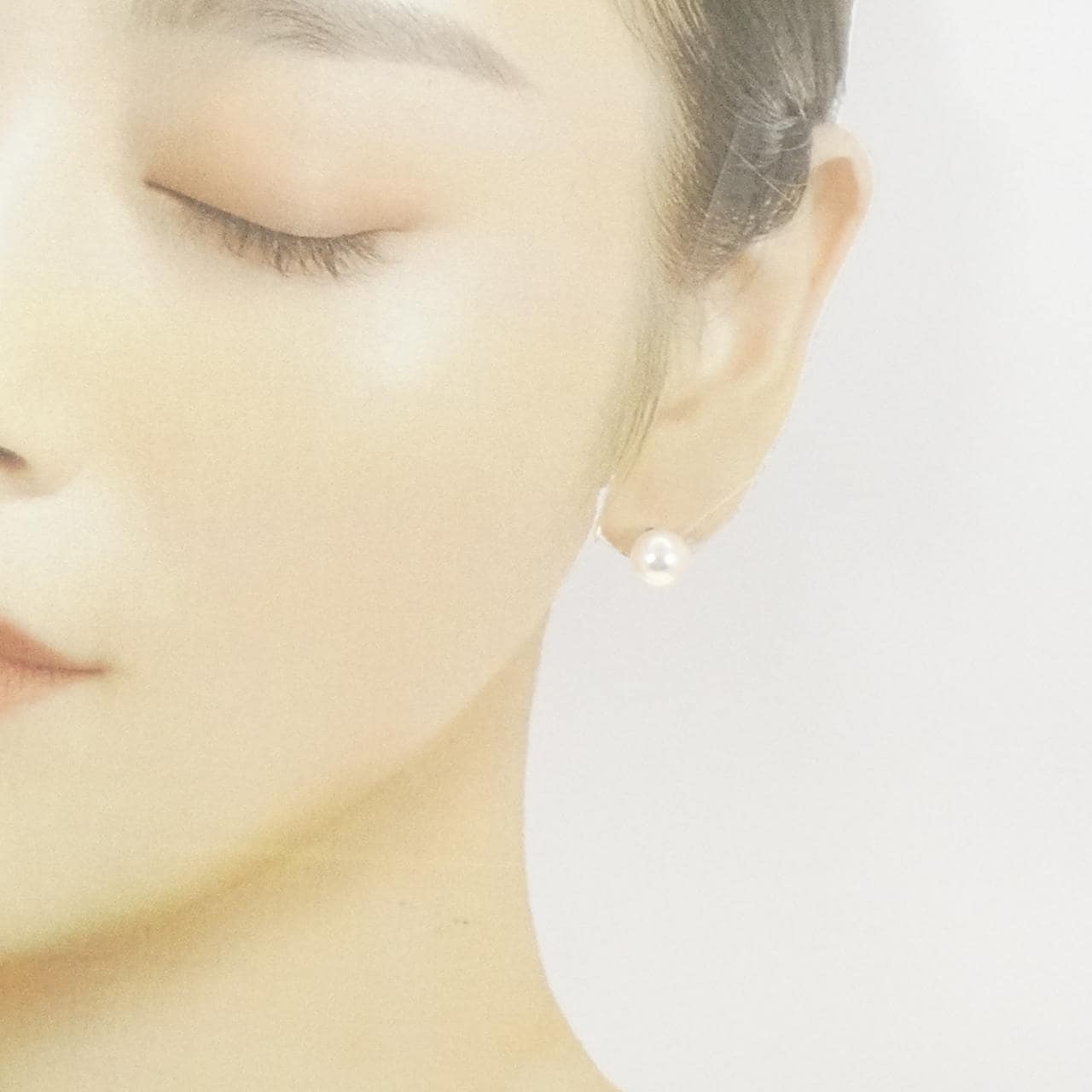 K14WG Akoya pearl earrings 8.7mm