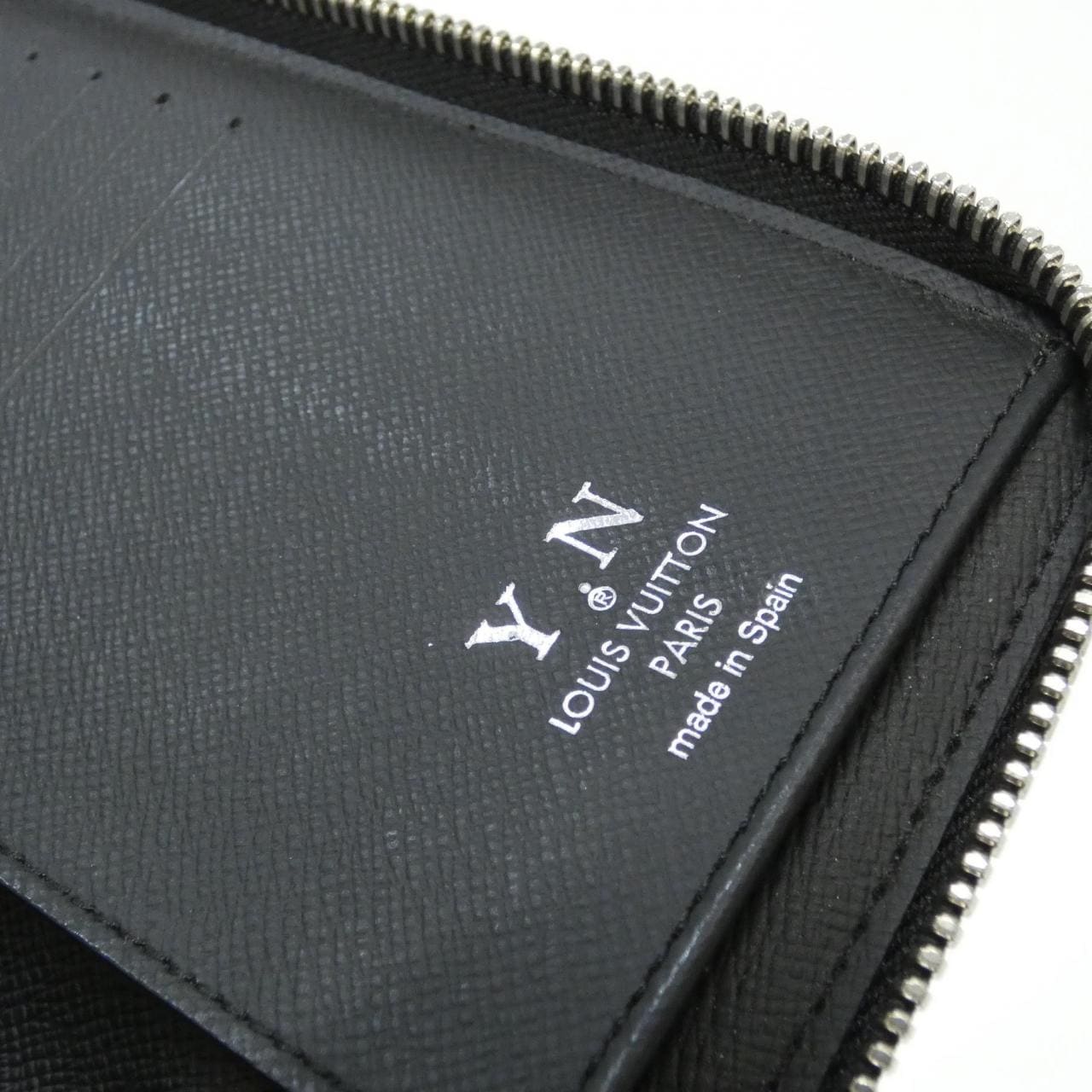 ルイヴィトン ダミエ グラフィット ジッピー ウォレット ヴェルティカル N63095 財布